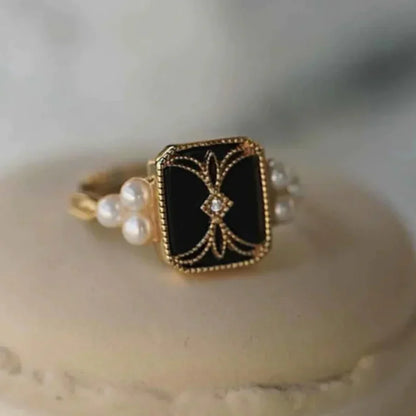 Antique Black Pearl Golden Ring | Gold